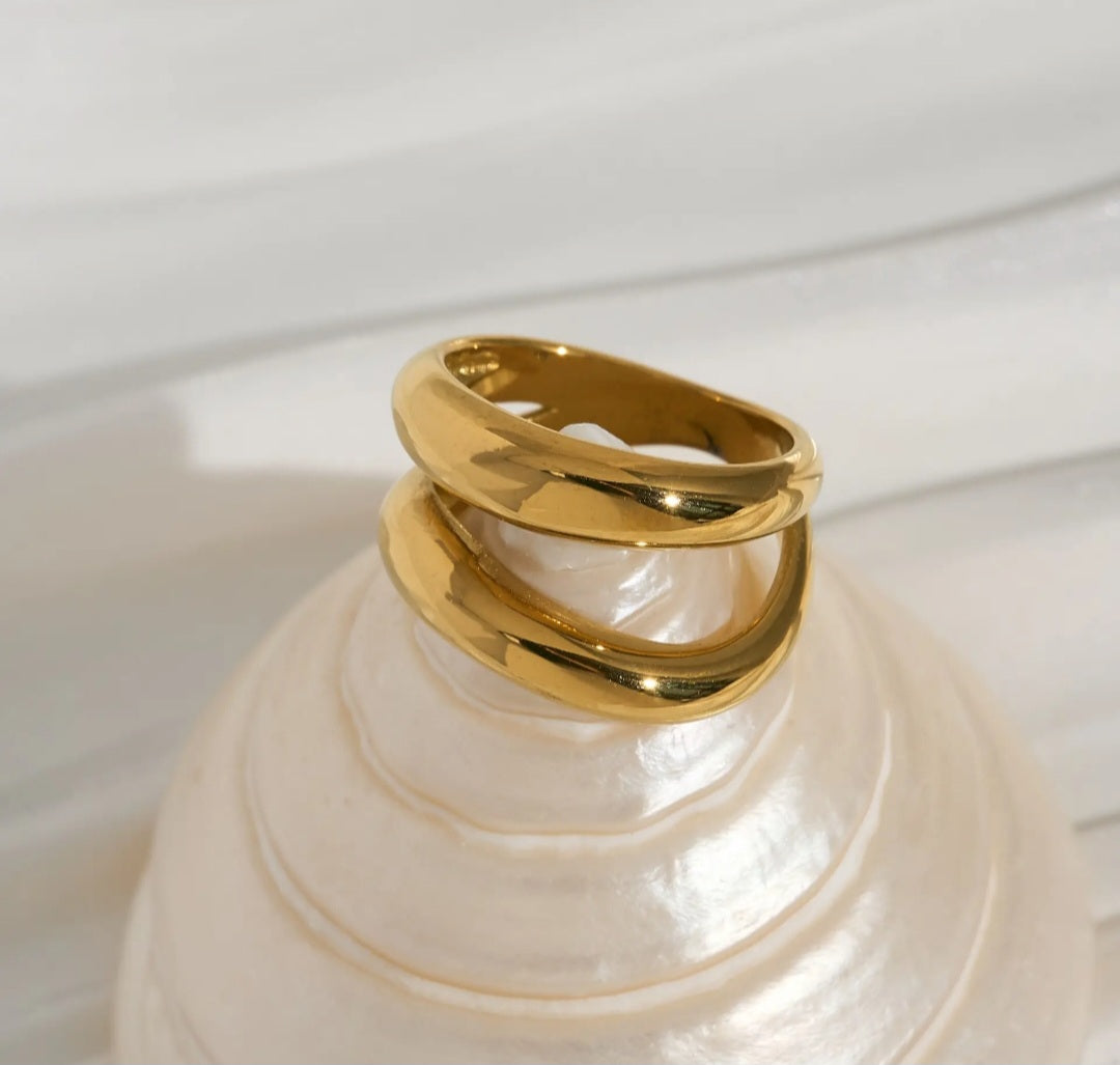 Chunky Lip Shaped Ring