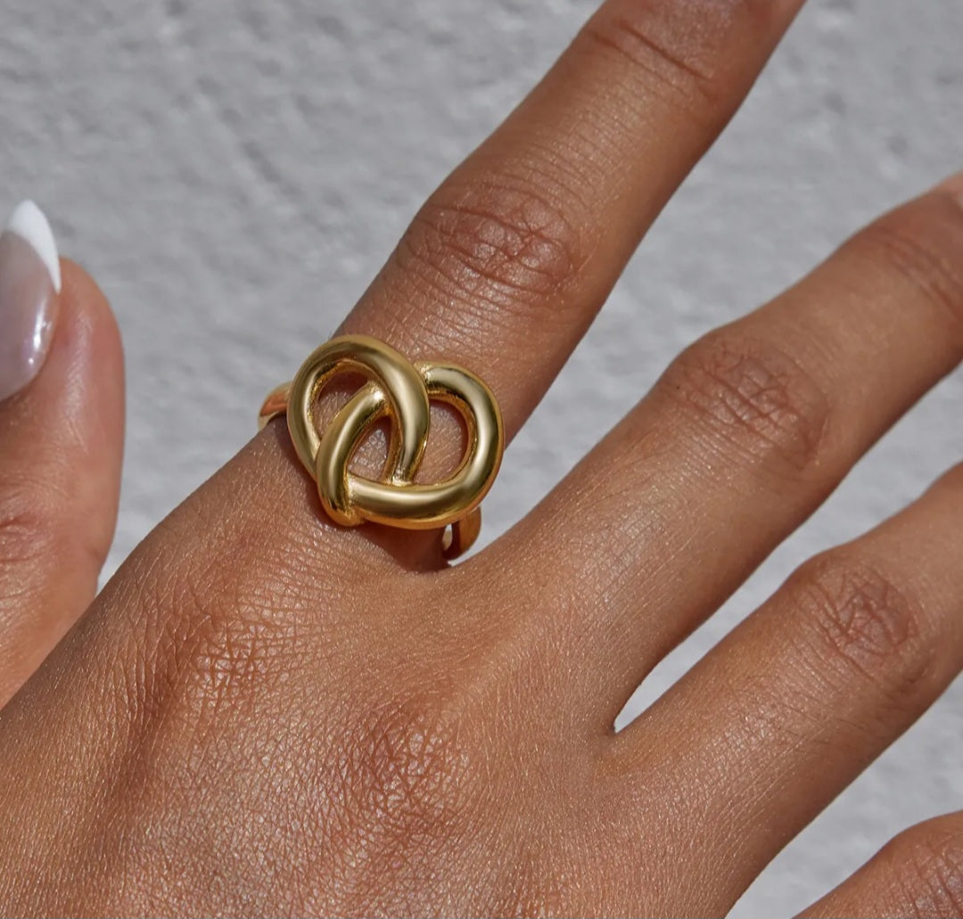 Pretzel Shaped Ring